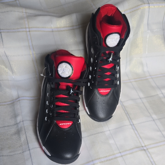 Jordan Ol' School Black & Red High Tops - Picture 2 of 15